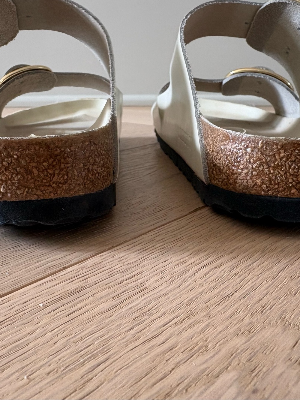 6-6.5 Birkenstock Arizona Big Buckle Shiny Leather White Gold Slides Sandals 37 - Picture 4 of 10